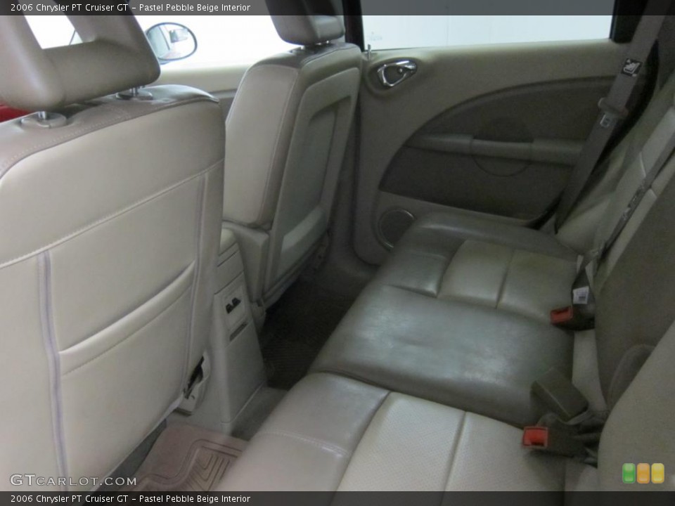 Pastel Pebble Beige Interior Photo for the 2006 Chrysler PT Cruiser GT #44657387