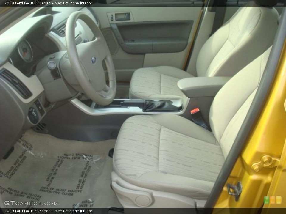 Medium Stone Interior Photo for the 2009 Ford Focus SE Sedan #44660403