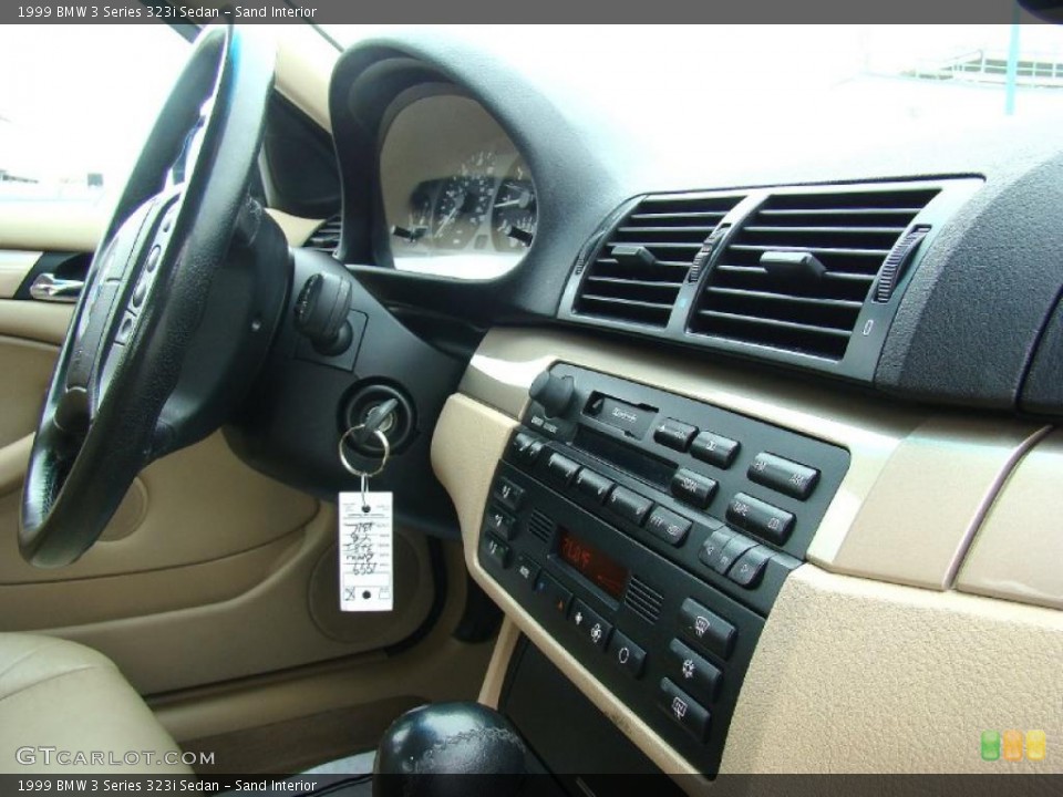 Sand Interior Controls for the 1999 BMW 3 Series 323i Sedan #44660687