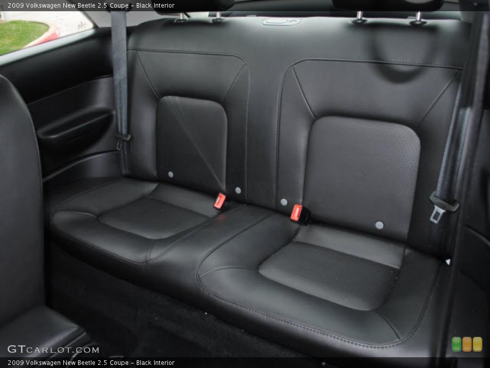 Black Interior Photo for the 2009 Volkswagen New Beetle 2.5 Coupe #44661747