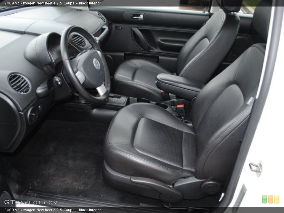 Black Interior Photo for the 2009 Volkswagen New Beetle 2.5 Coupe #44661771