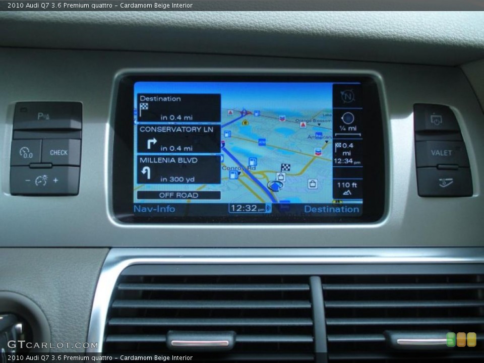 Cardamom Beige Interior Navigation for the 2010 Audi Q7 3.6 Premium quattro #44672151