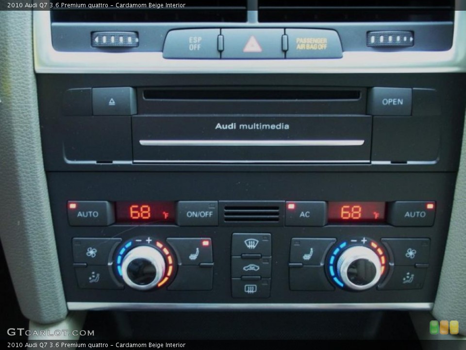 Cardamom Beige Interior Controls for the 2010 Audi Q7 3.6 Premium quattro #44672175