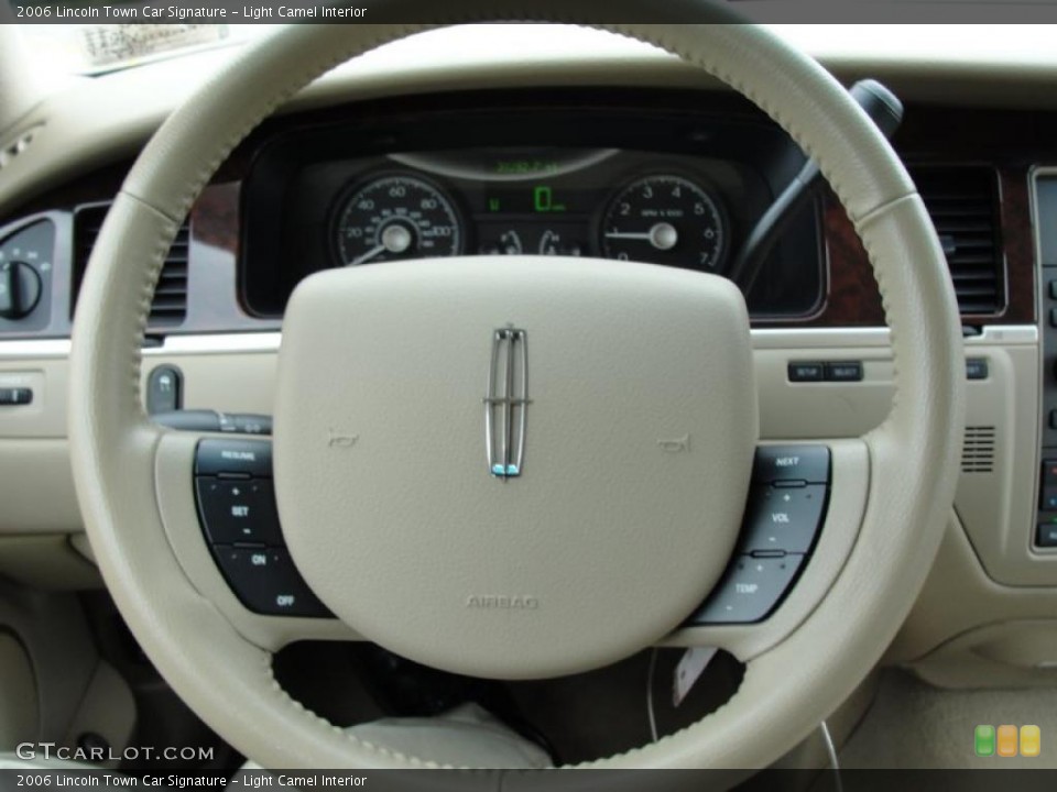 Light Camel Interior Steering Wheel for the 2006 Lincoln Town Car Signature #44678587