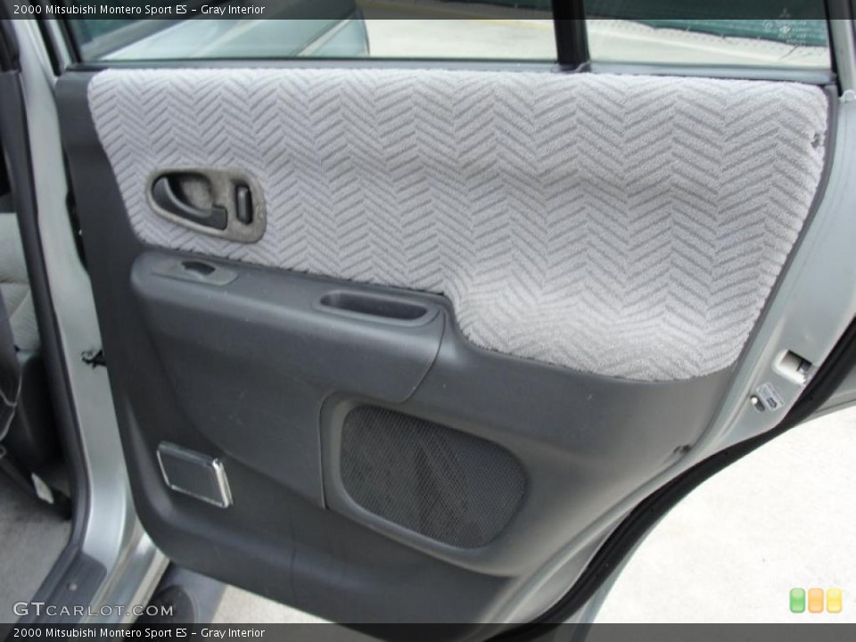 Gray Interior Door Panel for the 2000 Mitsubishi Montero Sport ES #44679003