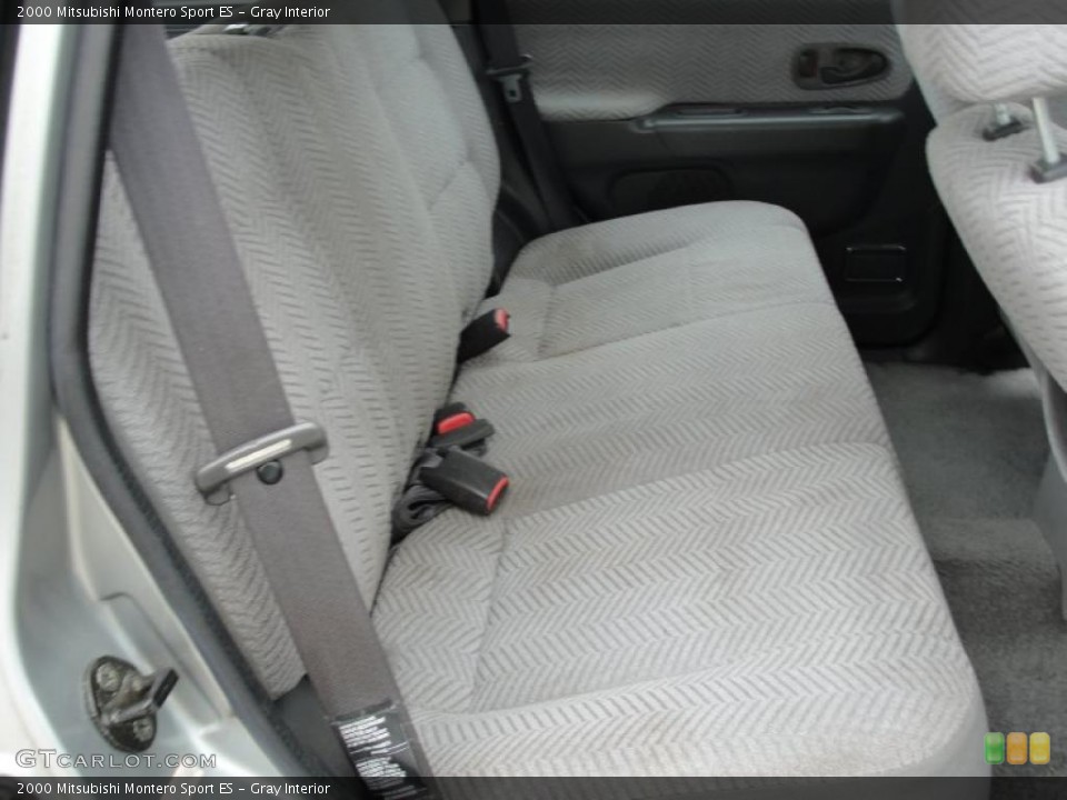 Gray Interior Photo for the 2000 Mitsubishi Montero Sport ES #44679023