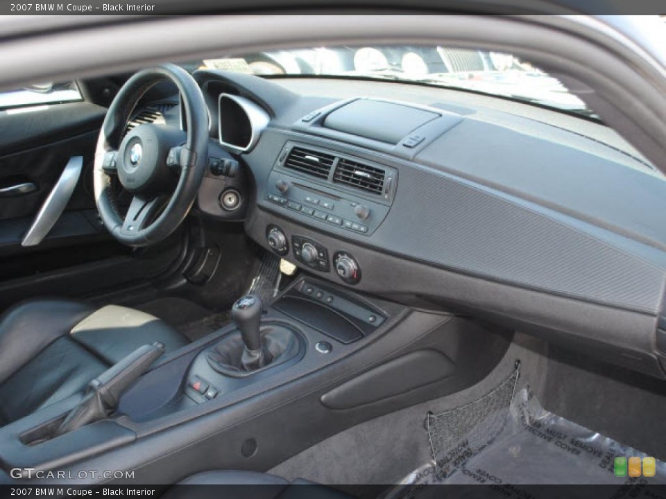 Black Interior Dashboard for the 2007 BMW M Coupe #44680879