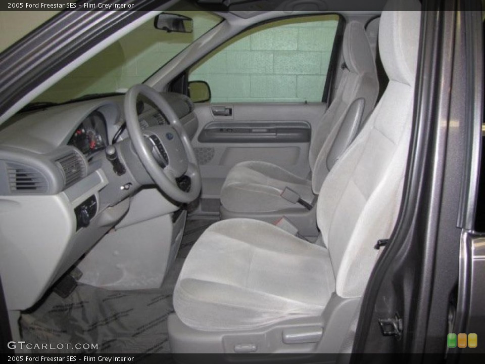 Flint Grey Interior Photo for the 2005 Ford Freestar SES #44686060