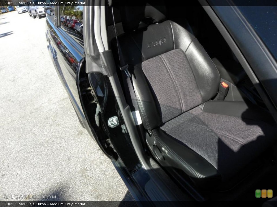 Medium Gray Interior Photo for the 2005 Subaru Baja Turbo #44687376