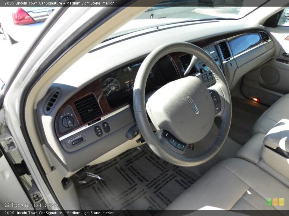 Medium Light Stone Interior Dashboard for the 2006 Lincoln Town Car Signature #44688056