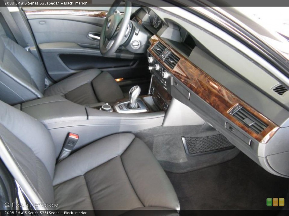 Black Interior Dashboard for the 2008 BMW 5 Series 535i Sedan #44695617