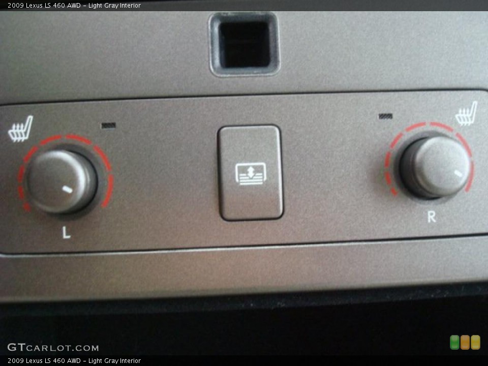 Light Gray Interior Controls for the 2009 Lexus LS 460 AWD #44700877