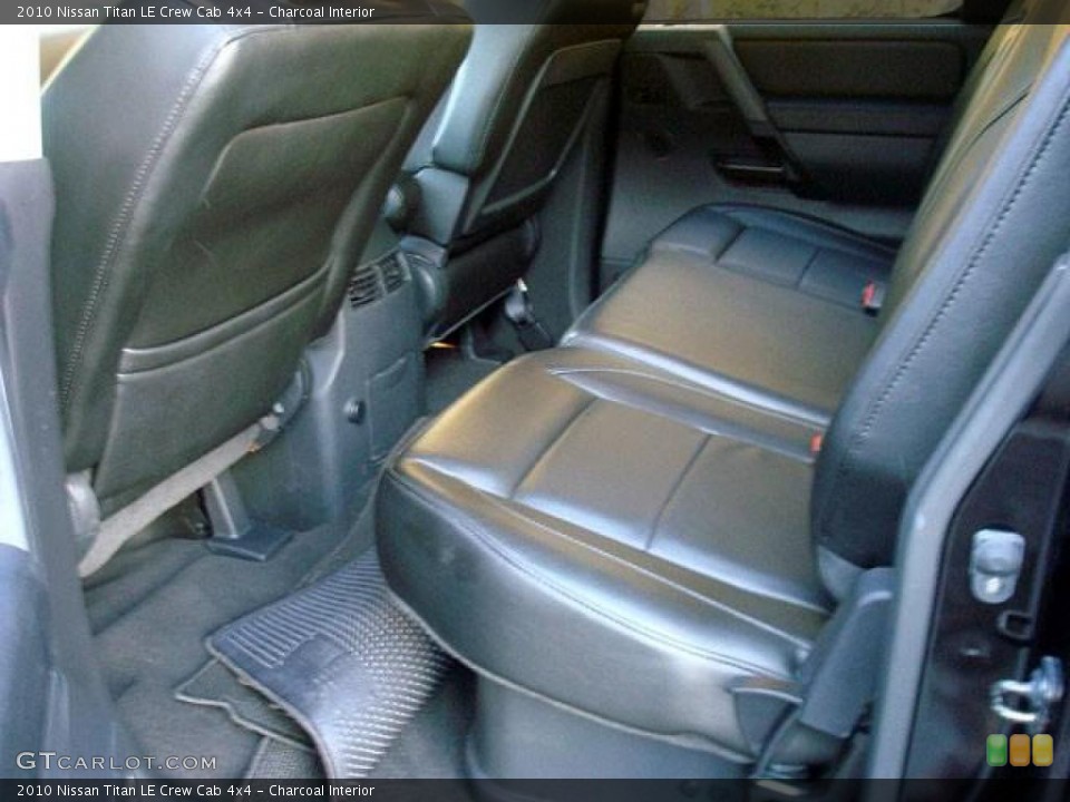 Charcoal Interior Photo for the 2010 Nissan Titan LE Crew Cab 4x4 #44704538