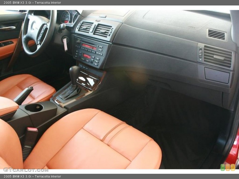 Terracotta Interior Dashboard for the 2005 BMW X3 3.0i #44714483