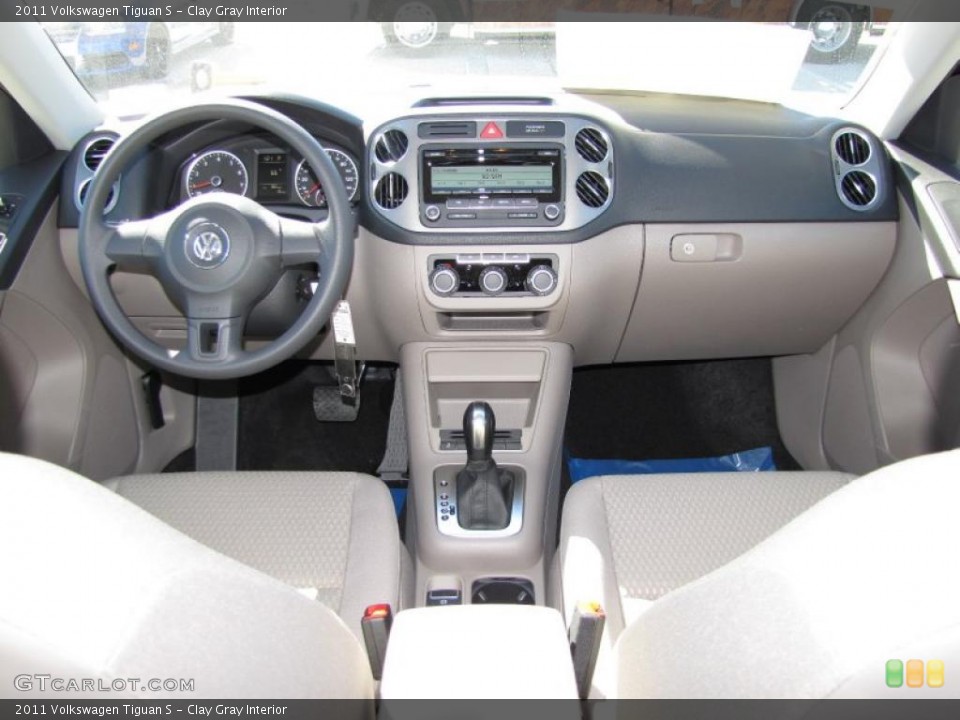 Clay Gray Interior Dashboard for the 2011 Volkswagen Tiguan S #44720472