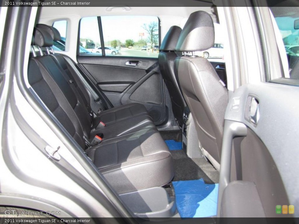 Charcoal Interior Photo for the 2011 Volkswagen Tiguan SE #44720736