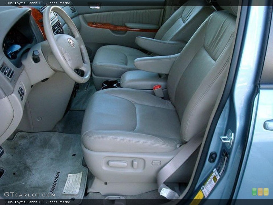 Stone Interior Photo for the 2009 Toyota Sienna XLE #44724672