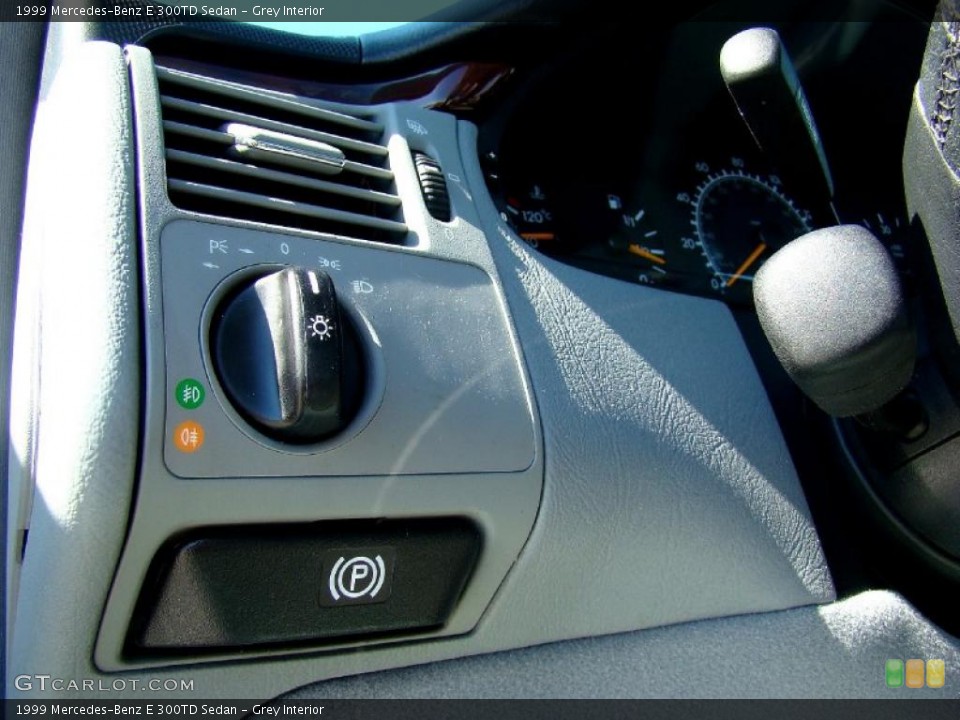 Grey Interior Controls for the 1999 Mercedes-Benz E 300TD Sedan #44729637