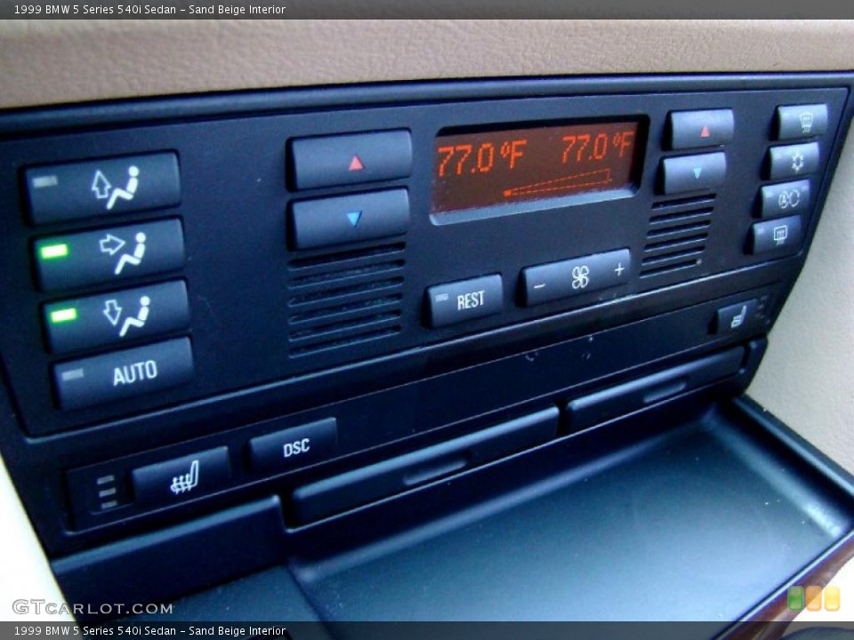 Sand Beige Interior Controls for the 1999 BMW 5 Series 540i Sedan #44731141