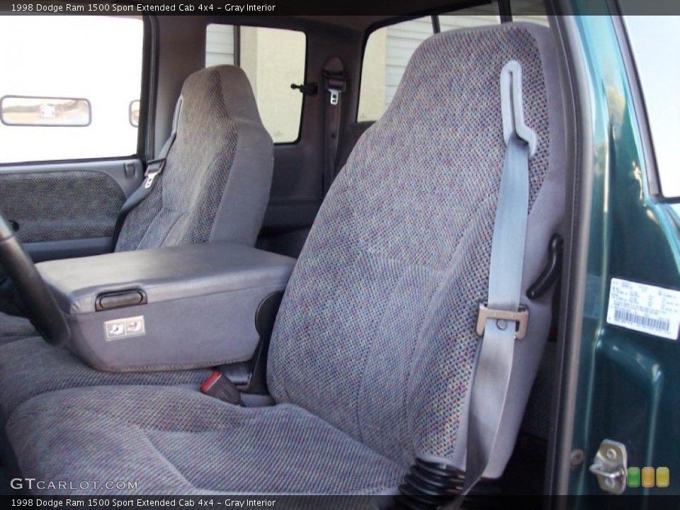 Gray Interior Photo for the 1998 Dodge Ram 1500 Sport Extended Cab 4x4 #44742343