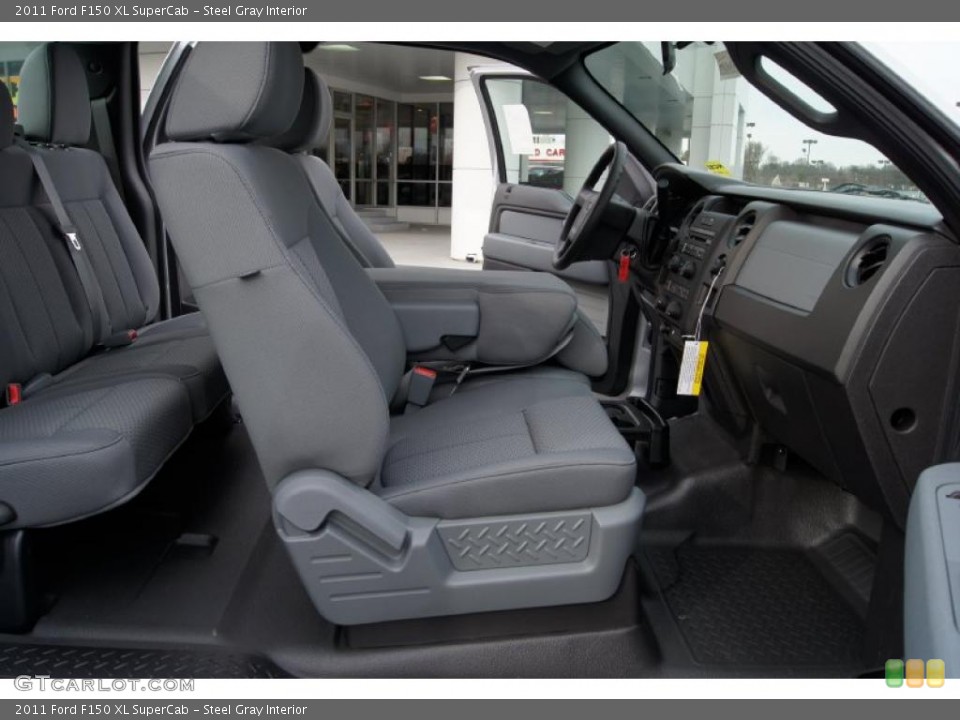 Steel Gray Interior Photo for the 2011 Ford F150 XL SuperCab #44746013