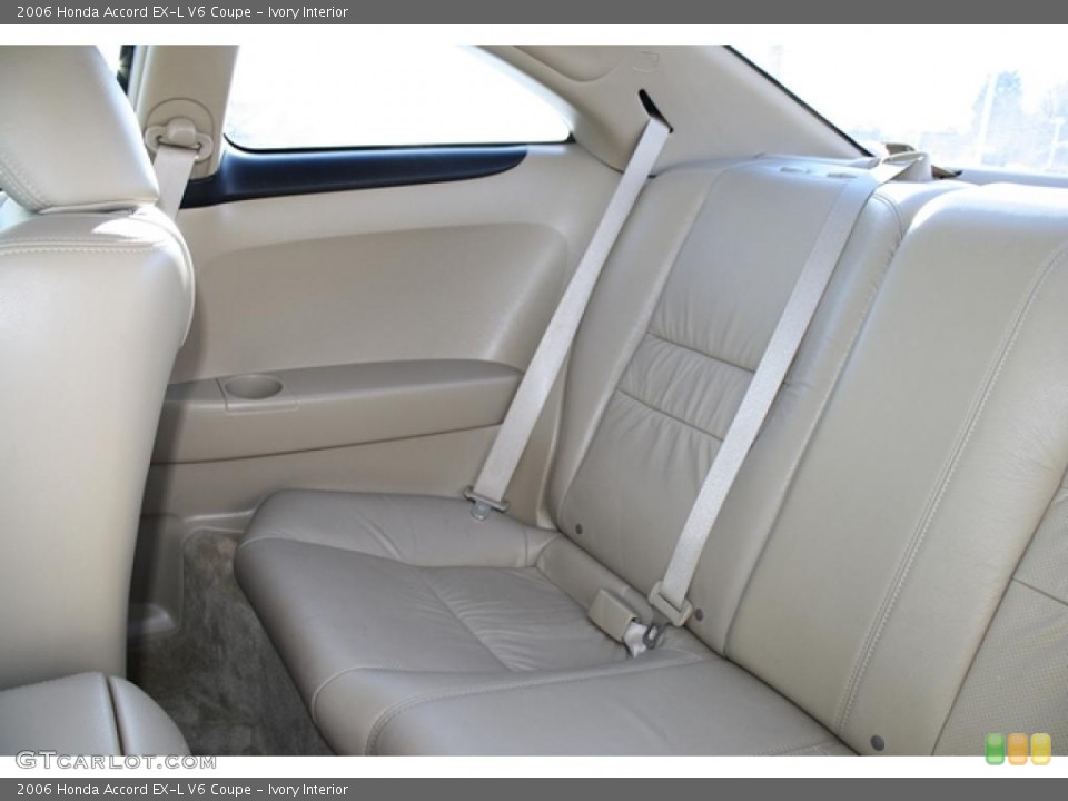Ivory Interior Photo for the 2006 Honda Accord EX-L V6 Coupe #44748815