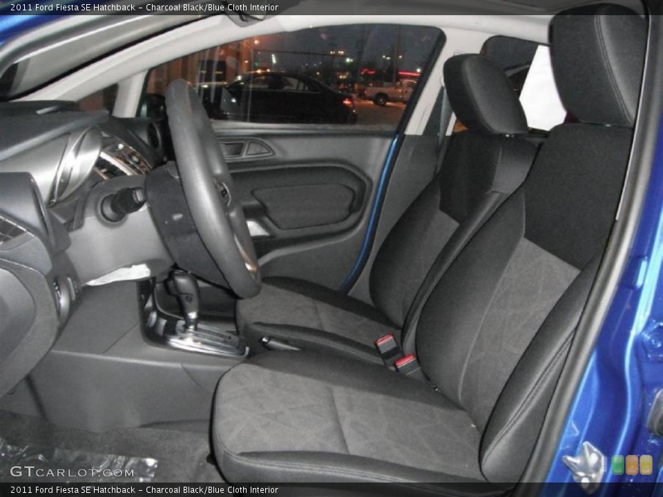 Charcoal Black/Blue Cloth Interior Photo for the 2011 Ford Fiesta SE Hatchback #44758015