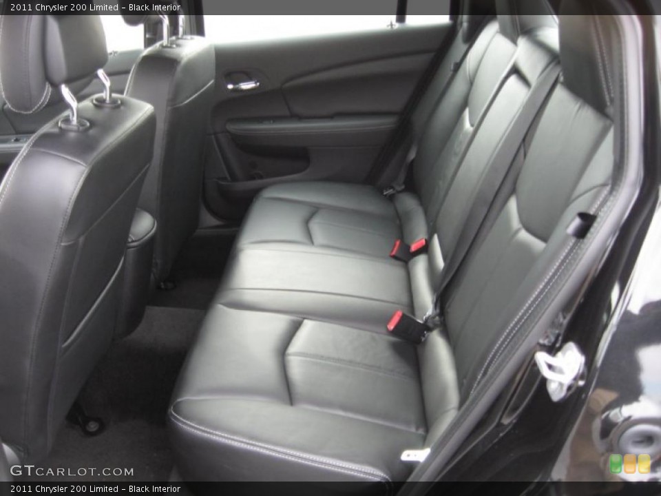 Black Interior Photo for the 2011 Chrysler 200 Limited #44759811