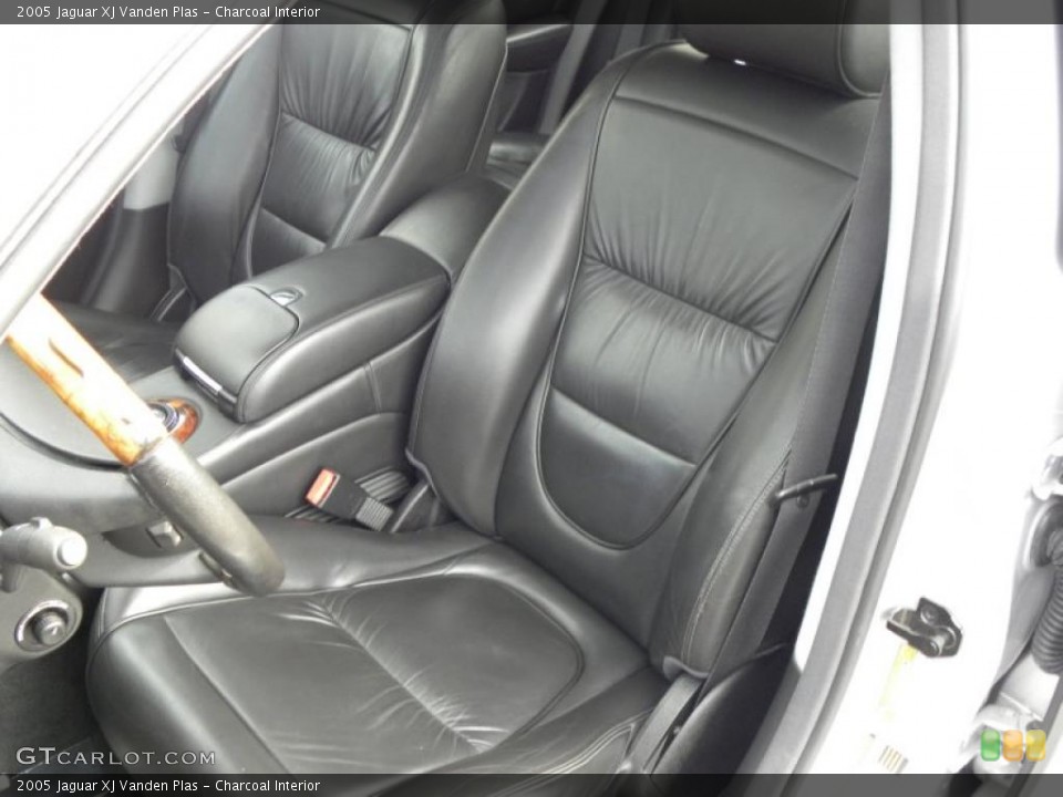 Charcoal Interior Photo for the 2005 Jaguar XJ Vanden Plas #44766673