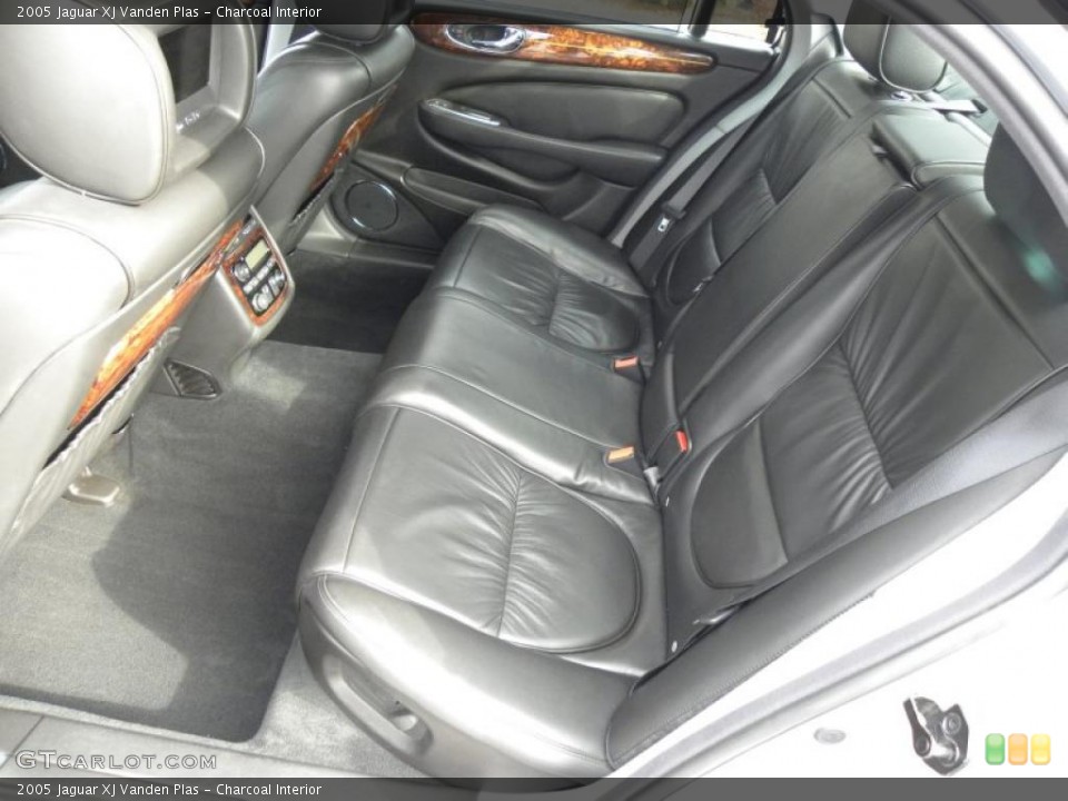 Charcoal Interior Photo for the 2005 Jaguar XJ Vanden Plas #44766721