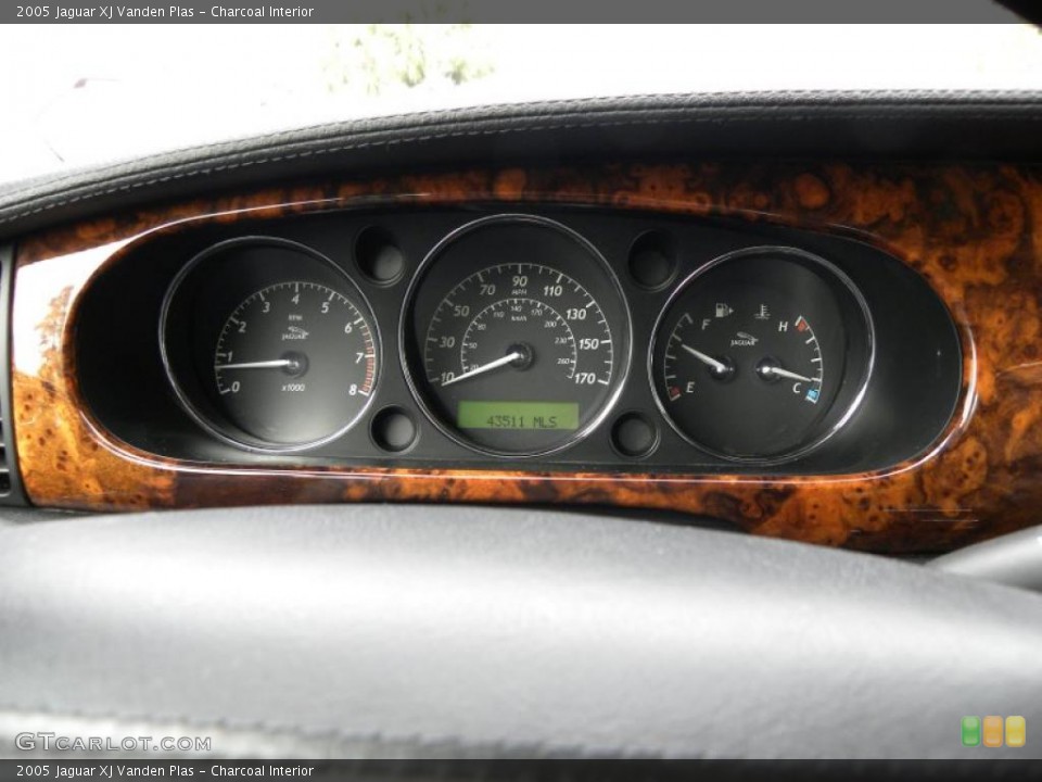 Charcoal Interior Gauges for the 2005 Jaguar XJ Vanden Plas #44767001