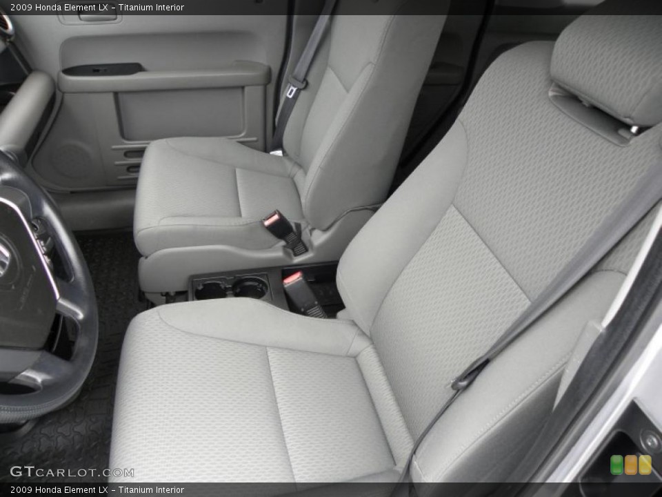 Titanium Interior Photo for the 2009 Honda Element LX #44769005