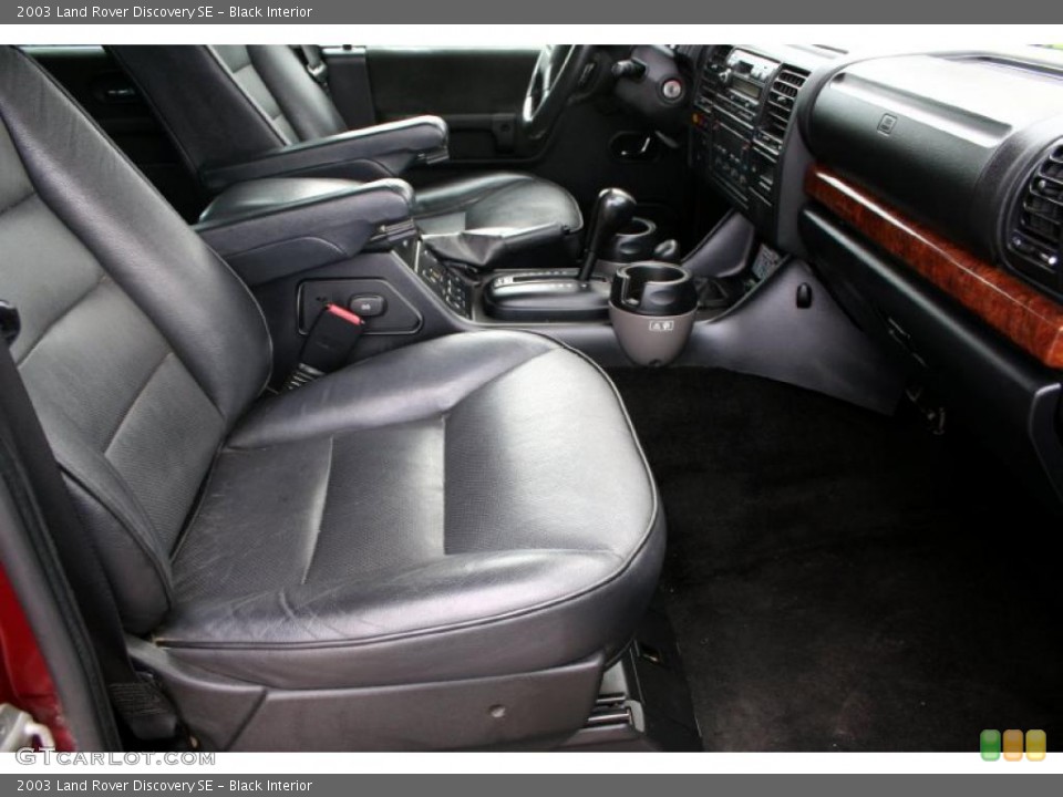 Black Interior Photo for the 2003 Land Rover Discovery SE #44771185