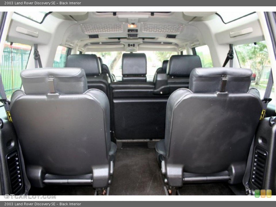 Black Interior Photo for the 2003 Land Rover Discovery SE #44772173
