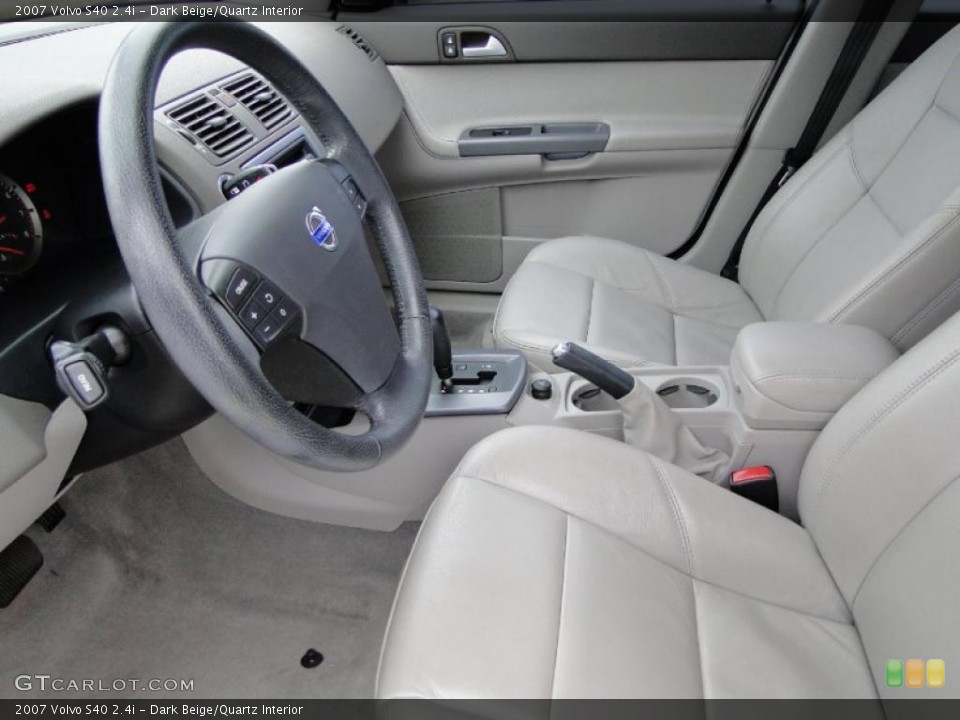 Dark Beige/Quartz Interior Photo for the 2007 Volvo S40 2.4i #44773093
