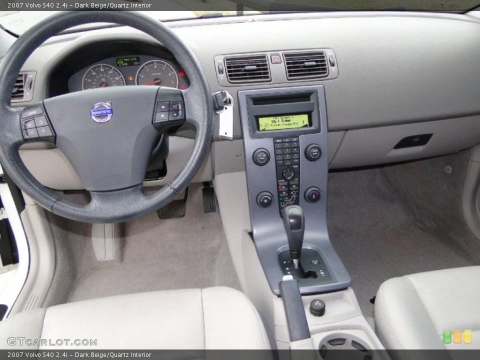 Dark Beige/Quartz Interior Dashboard for the 2007 Volvo S40 2.4i #44773209