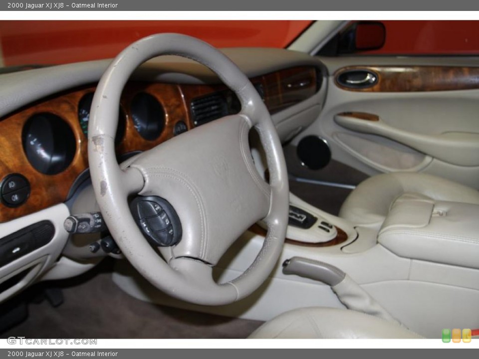 Oatmeal Interior Photo for the 2000 Jaguar XJ XJ8 #44783702