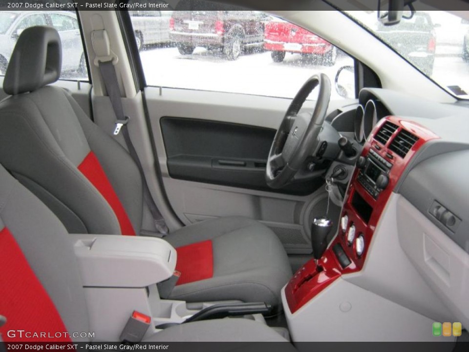 Pastel Slate Gray/Red Interior Photo for the 2007 Dodge Caliber SXT #44784826