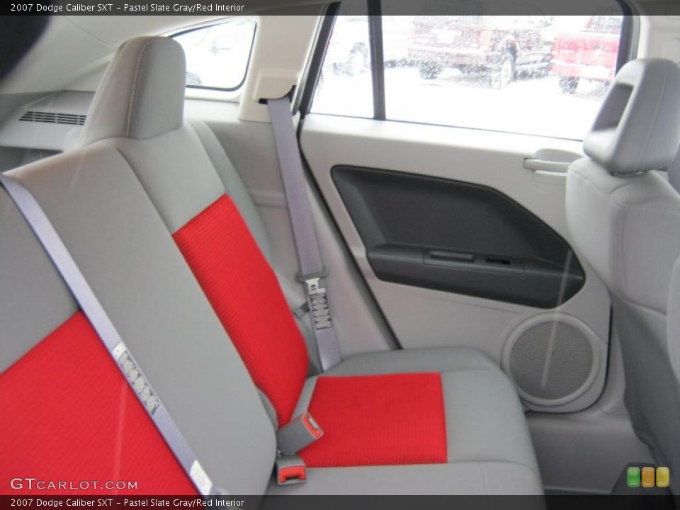 Pastel Slate Gray/Red Interior Photo for the 2007 Dodge Caliber SXT #44784842