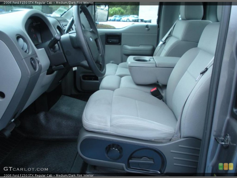 Medium/Dark Flint Interior Photo for the 2006 Ford F150 STX Regular Cab #44786142