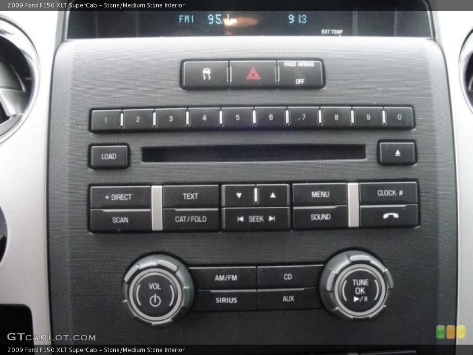 Stone/Medium Stone Interior Controls for the 2009 Ford F150 XLT SuperCab #44786986