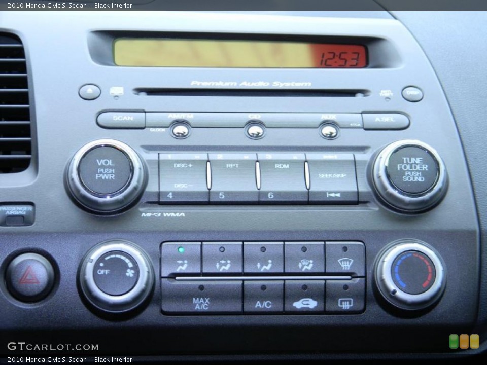 Black Interior Controls for the 2010 Honda Civic Si Sedan #44788914