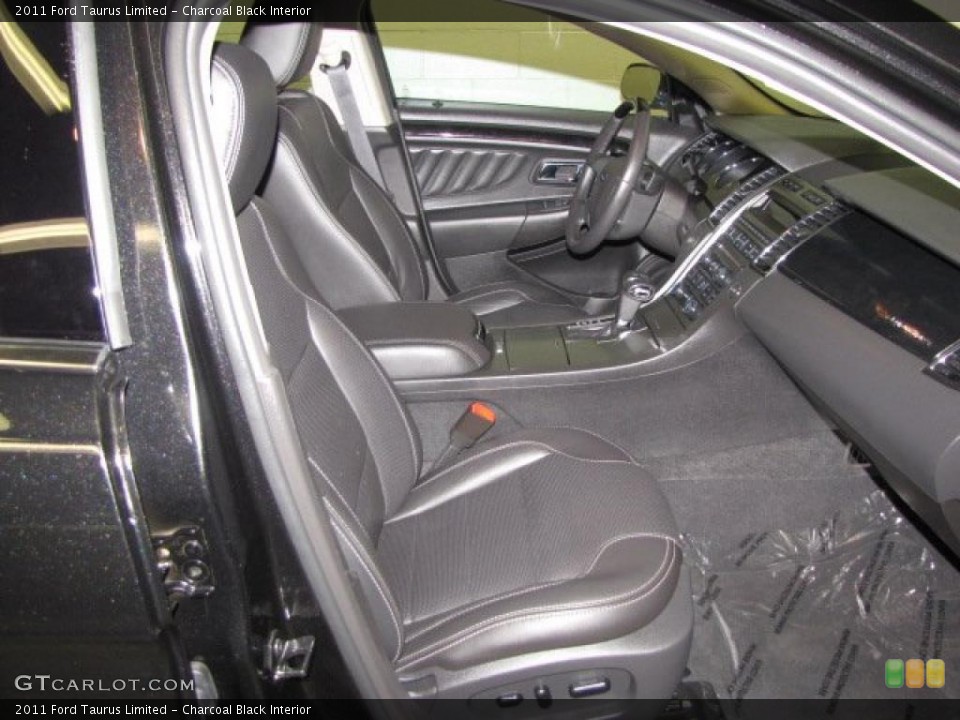 Charcoal Black Interior Photo for the 2011 Ford Taurus Limited #44790338