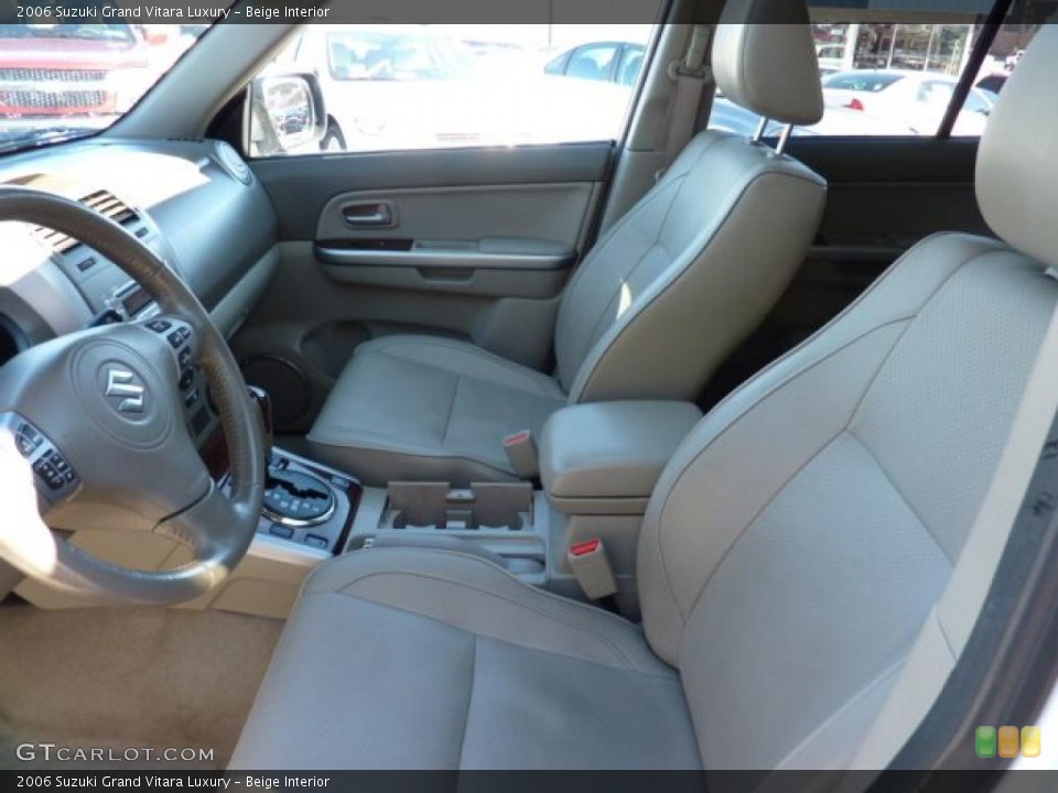 Beige Interior Photo for the 2006 Suzuki Grand Vitara Luxury #44792510