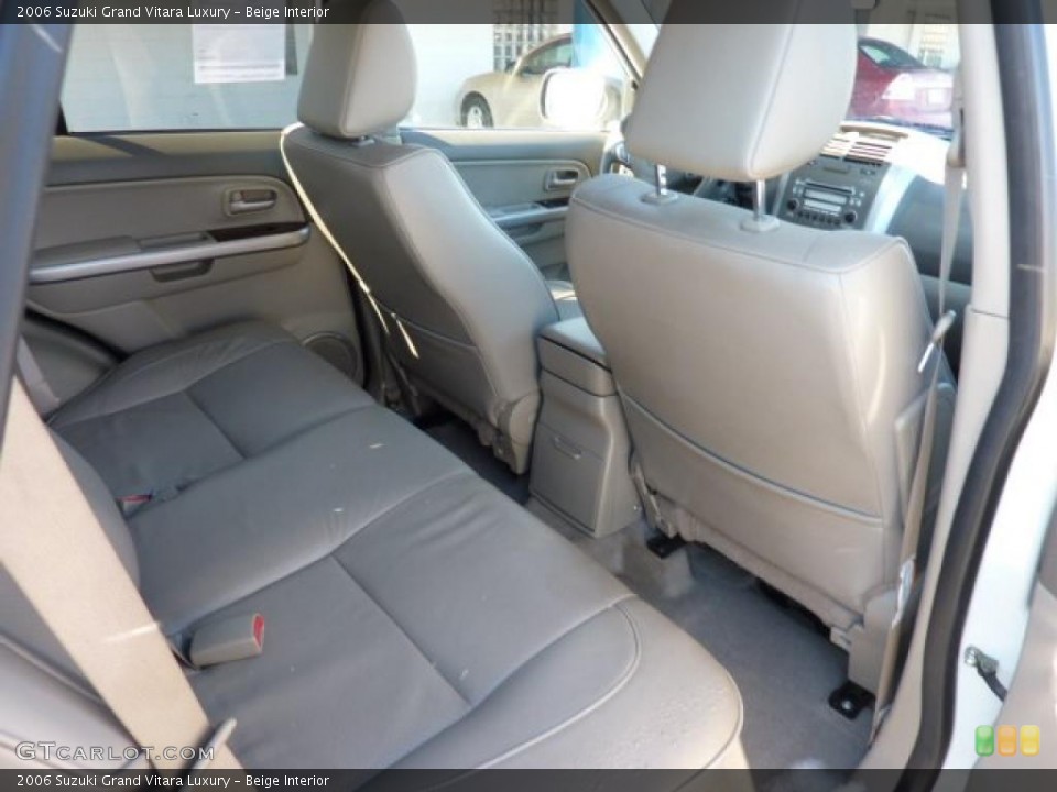 Beige Interior Photo for the 2006 Suzuki Grand Vitara Luxury #44792636