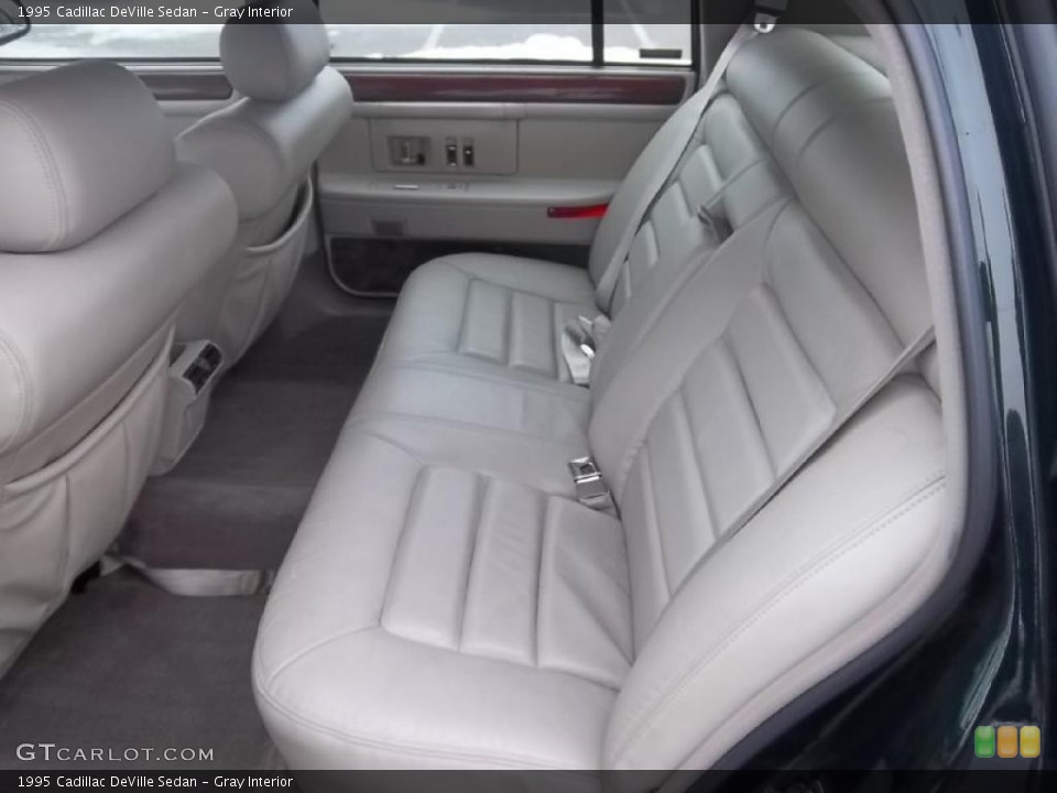 Gray Interior Photo for the 1995 Cadillac DeVille Sedan #44799334