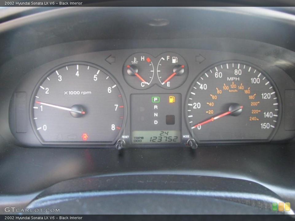 Black Interior Gauges for the 2002 Hyundai Sonata LX V6 #44802282