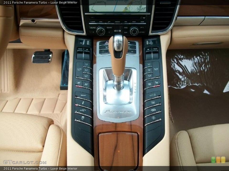 Luxor Beige Interior Transmission for the 2011 Porsche Panamera Turbo #44815216