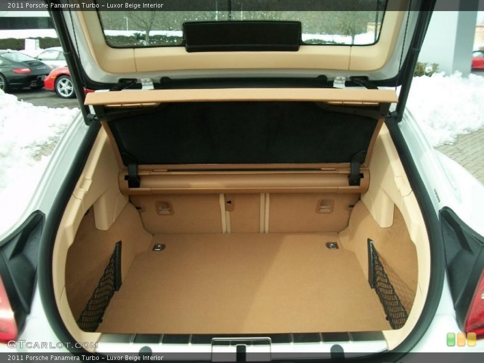 Luxor Beige Interior Trunk for the 2011 Porsche Panamera Turbo #44815240