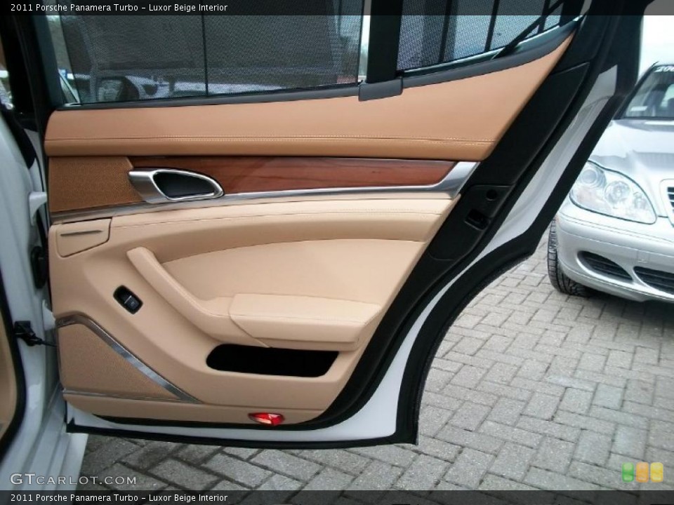 Luxor Beige Interior Door Panel for the 2011 Porsche Panamera Turbo #44815276